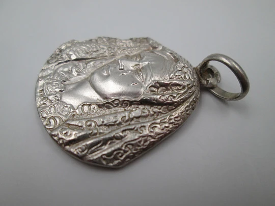 Virgin of the Macarena medal. 925 sterling silver. Ring. 1980's. Spain