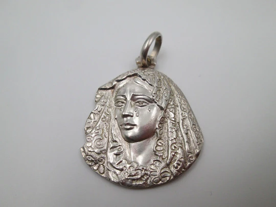 Virgin of the Macarena medal. 925 sterling silver. Ring. 1980's. Spain