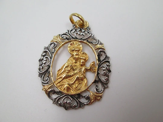 Virgin with Child openwork medal. 925 sterling silver & vermeil. 1970's