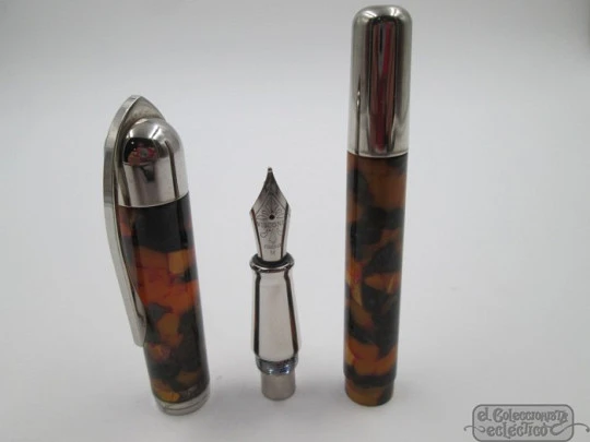 Visconti Pericle. Brown marble resin & silver plated metal. 2001. Italy Visconti Pericle. Brown marble resin & silver plated metal. 2001. Italy