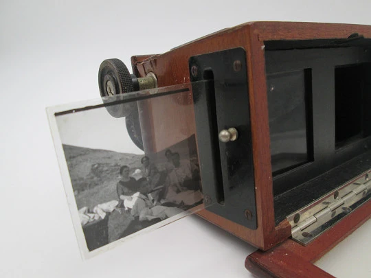 Visor estereoscópico de mano JCA 'Stereoskop'. Caja diapositivas vidrio. 1935