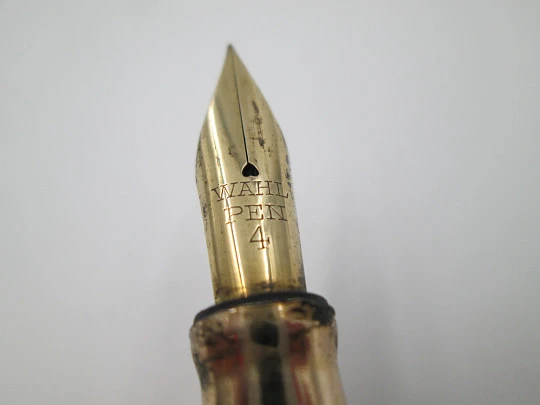 Wahl Eversharp Art Deco fountain pen. 12k gold filled. Lever filler system. 1920's