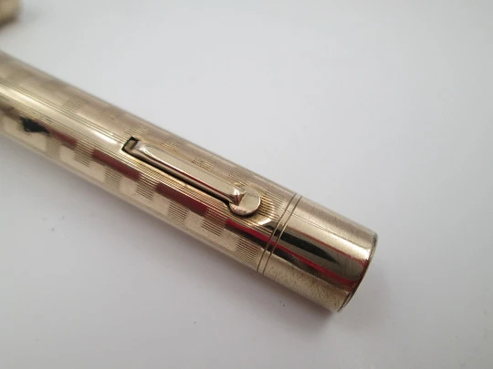 Wahl Eversharp Art Deco ringtop fountain pen. 12k gold filled. Lever filler system. 1920's