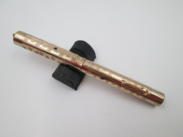 Stylo Plume WAHL EVERSHARP - Remplissage à Levier, Corps Marbré Rouge, Plume Or 18 Carats (Occasion)