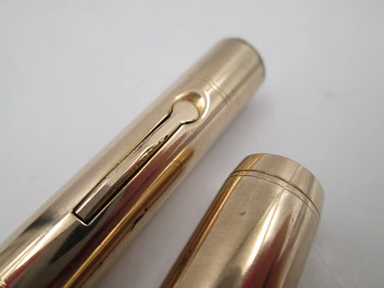 Wahl Eversharp women's ring top fountain pen. Gold filled. Lever filler. United States. 1920's