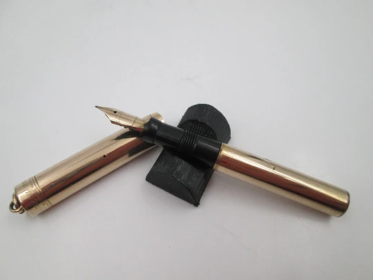 Wahl Eversharp women's ring top fountain pen. Gold filled. Lever filler. United States. 1920's