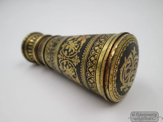 Walking stick handle. Blued damascene iron. Spain. 1900