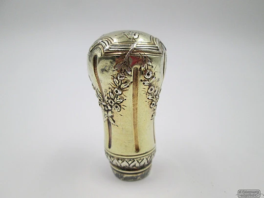 Walking stick handle. Vermeil silver. Floral & geometric motifs. 1920's. France