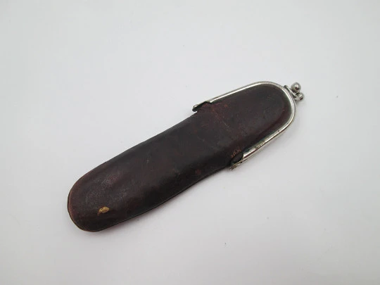 Walter Busch Solingen pocket knife. Mother of pearl and steel. Leather pouch. Germany