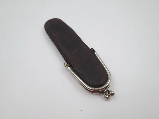 Walter Busch Solingen pocket knife. Mother of pearl and steel. Leather pouch. Germany