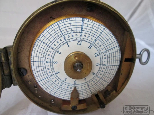 Watchman clock. Manual winding. Bronze. Discs. Recording. 1900