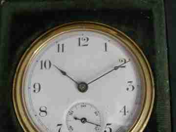 Waterbury Clock Company. EEUU. Años 20. Cuerda manual. Estuche