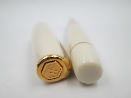 Waterman Charleston. Ivory resin & gold plated details. Art Deco style. 18k nib