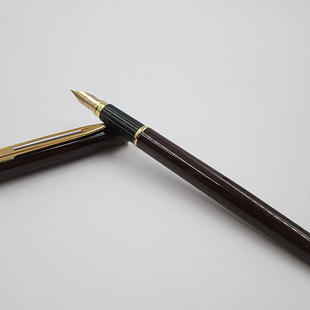 Waterman Executive Tobacco Brown Marble Lacquer And Gold Plated