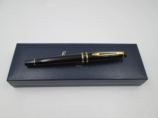 Waterman Expert Mark 1 GT. Black lacquer & gold plated details. Box. 1990's. France