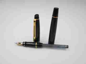 Waterman Expert Mark 1 GT. Laca negra y chapados oro. Estuche. 1990. Francia