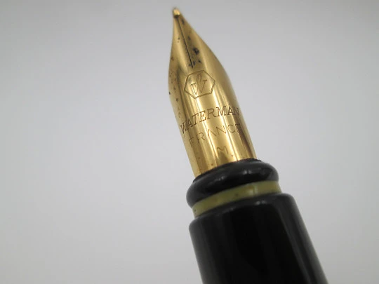 Waterman Forum. Plástico bicolor naranja negro y metal dorado. Francia. 1980 Waterman Forum. Plástico bicolor naranja negro y metal dorado. Francia. 1980