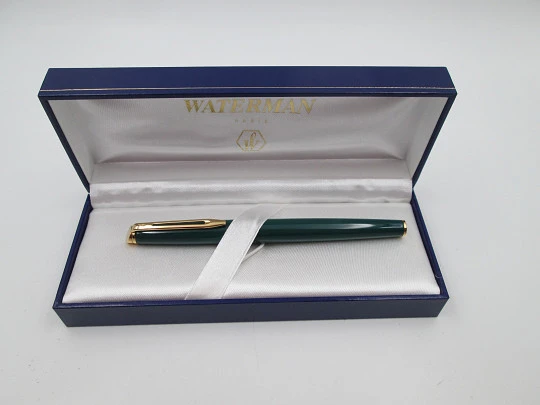 Waterman Hémisphère. Green lacquer & gold plated details. Original box. 1990's. France