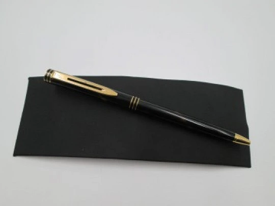 Waterman Ideal ballpoint pen. Black and brown lacquer. Gold plated details. 2000's