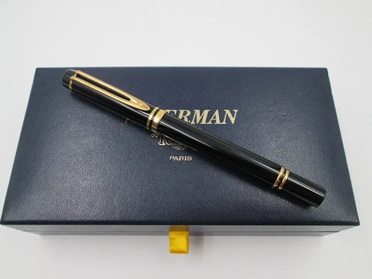 Waterman Ideal Man 200. Black lacquer & gold plated details. 18k. Converter