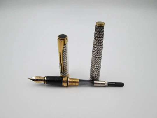 Waterman L'Étalon. Plata ley y detalles chapados oro. Plumín 18k. Estuche