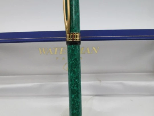Waterman Patrician Man 100 ballpoint pen. Green marble resin & gold plated