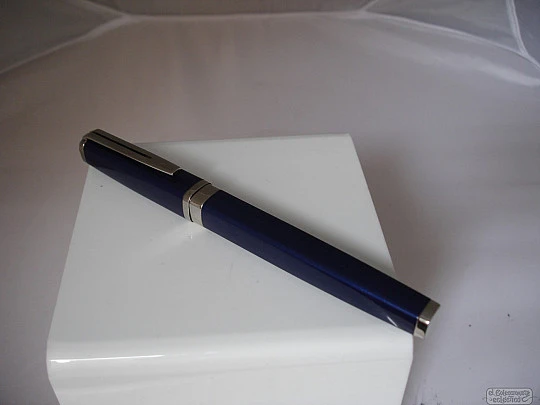 Waterman Slim Exception. Violet blue lacquer. 2005. Box. Converter