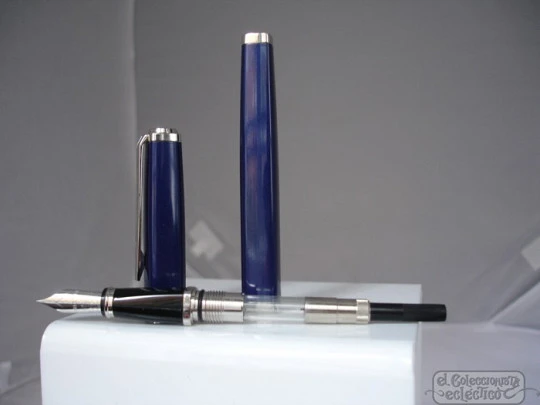 Waterman Slim Exception. Violet blue lacquer. 2005. Box. Converter