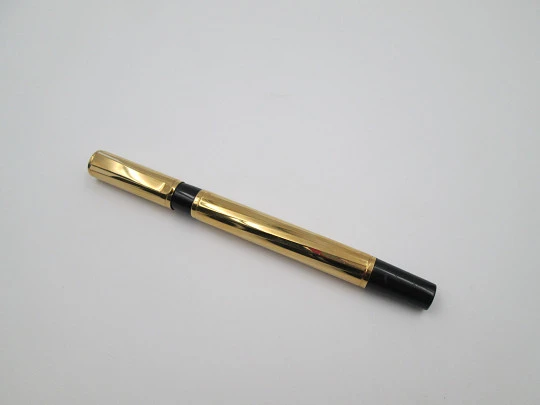 Waterman Torsade rollerball pen. Gold plated & black resin. Spiral design. 1970's