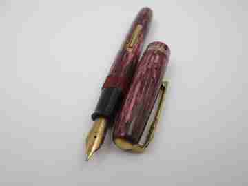 Watermans 512V. Celuloide rosa marmolizado estriado. Palanca. 14k