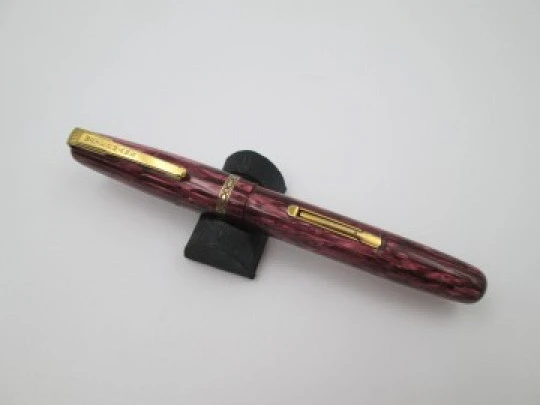 Watermans 512V. Celuloide rosa marmolizado estriado. Palanca. 14k