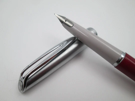 Waterman's C/F fountain pen & ballpoint set. Bi-tone plastic & chrome plated