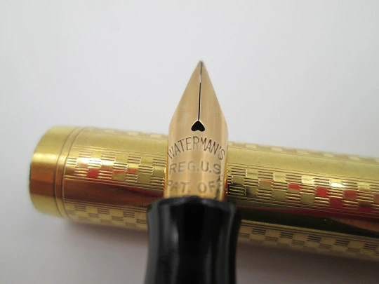 Watermans Ideal Nº 0552 1/2 V. Black hard rubber and rolled gold. 14k nib. 1920's