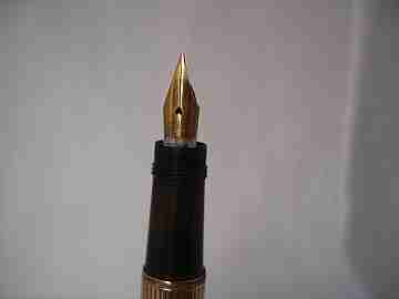 Watermans Ideal Nº 12 1/2 VS. Baby. Ebonita negra y camisa oro 9K