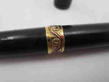 Watermans Ideal Safety 12 1/2 V,S. Black hard rubber & 18k gold rings. 14k nib. 1905