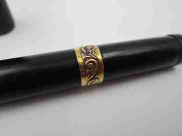 Watermans Ideal Safety 12 1/2 V,S. Black hard rubber & 18k gold rings. 14k nib. 1905