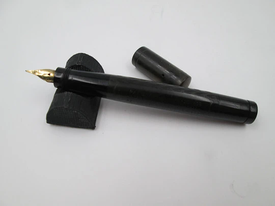 Watermans Ideal Safety Baby 12 1/2 VS. Chiselled black hard rubber. 14k nib. 1905