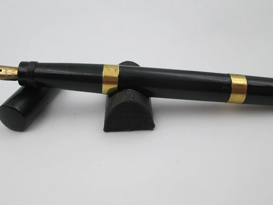 Watermans Ideal Safety Nº 1. Black hard rubber & 18k gold. Retractable nib. 1910's