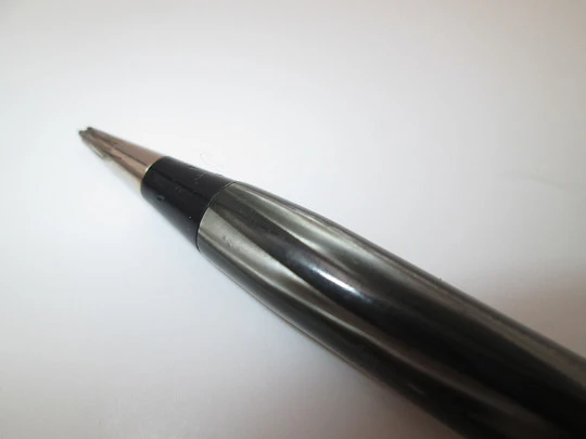 Waterman's mechanical pencil. Marble celluloid & gold plated. Twist system. Canada