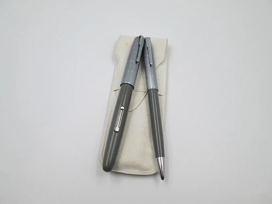 Waterman's Taperite Crusader writing set. Lucite plastic & anodized aluminum