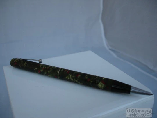 Waterman's. Green and red celluloid. Circa: 1930-32. Nickel-plated