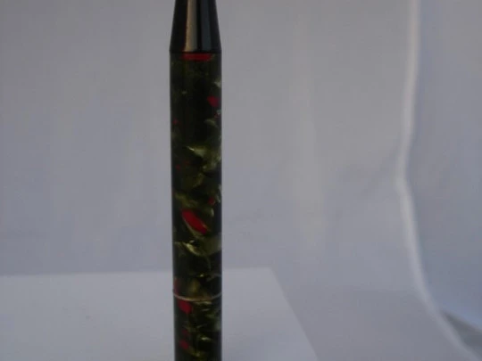 Waterman's. Green and red celluloid. Circa: 1930-32. Nickel-plated