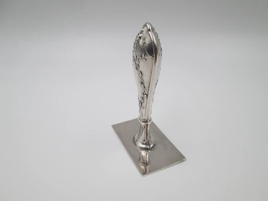 Wax seal / desk stamp. 925 sterling silver. Vegetable motifs on relief. Europe. 1980's
