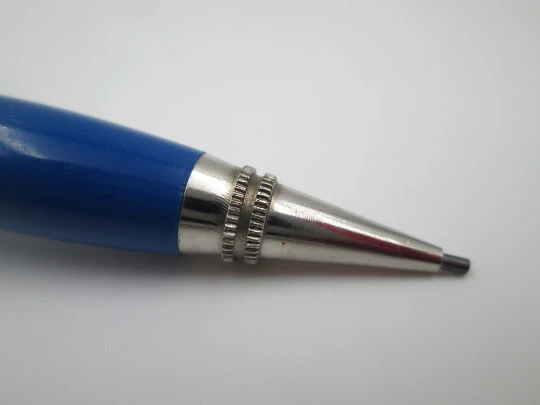 Wearever fountain pen & mechanical pencil set. Blue plastic & chromed metal