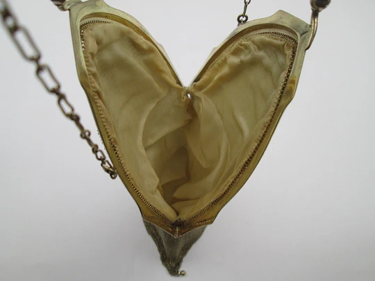 Whiting & Davis gold plated mesh bag. Cabochon clasp. Chain. 1920's. USA