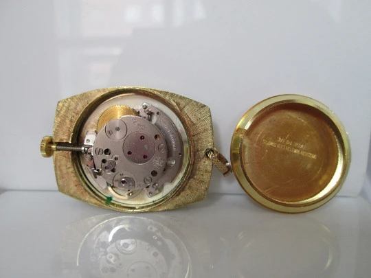 Wilson pendant watch. Gold plated & green enamel. Manual wind. 1960's