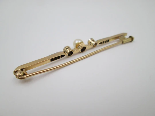 Woman's jewelry stick pin. 18k yellow gold. Pearl and diamonds. 1940's