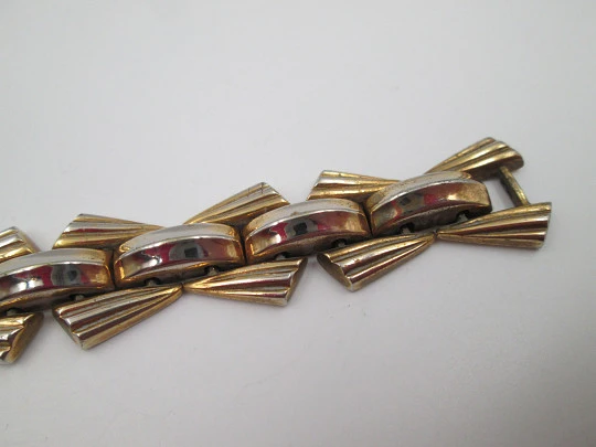 Women's art deco bracelet. Gold plated metal. Articulated design. Clamp clasp. 1940's Women's art deco bracelet. Gold plated metal. Articulated design. Clamp clasp. 1940's