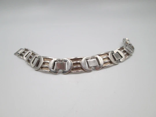 Women's articulated links bracelet. 925 sterling silver. Ring closure. Spain. 1990's