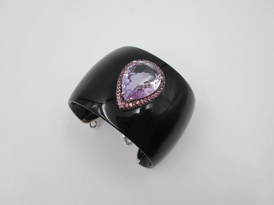 Women's bangle bracelet. Sterling silver and black enamel. Amethyst and zircons